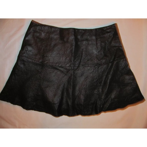 MAXIMA LEATHER perforated flare mini goth skirt M - Picture 4 of 5